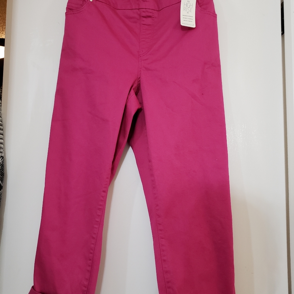 Plus Size Cropped Pants